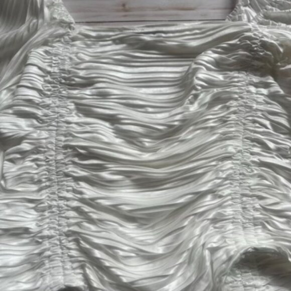 Lulus White Pleated Long Sleeve Ruched Bodysuit Size Medium New No Tags - Picture 4 of 11